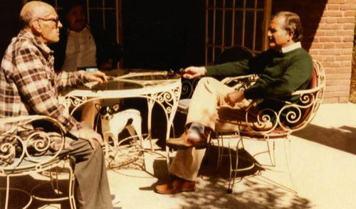 Carlos Fuentes y Luis Buñuel.png