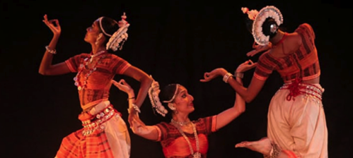 Danza tradicional India.png